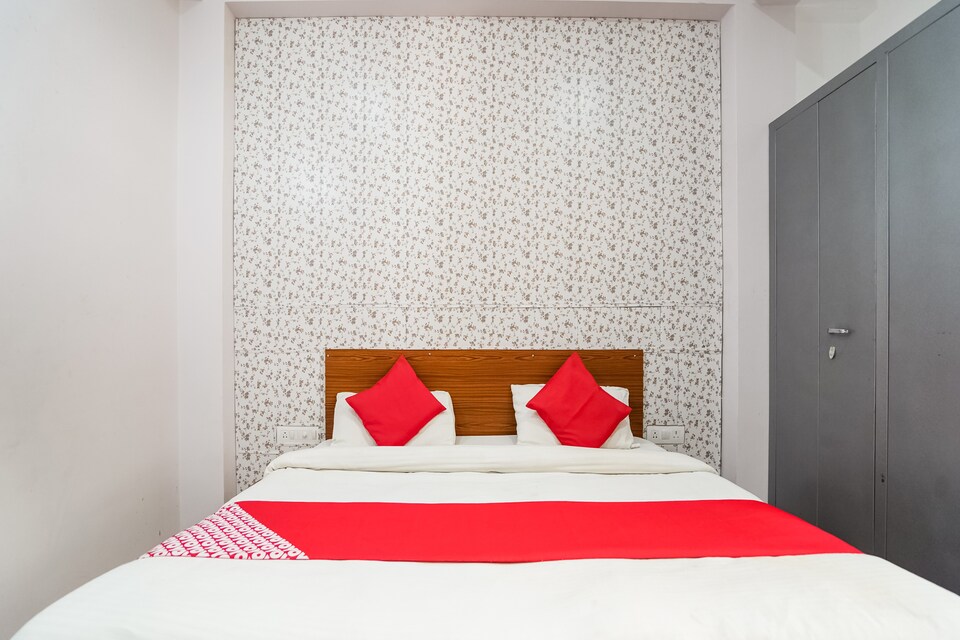 OYO 72278 Abhi Palace , Gomti Nagar Lucknow, Lucknow