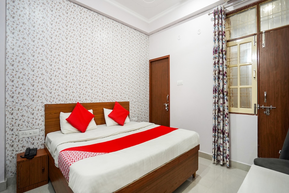 OYO 72278 Abhi Palace , Gomti Nagar Lucknow, Lucknow