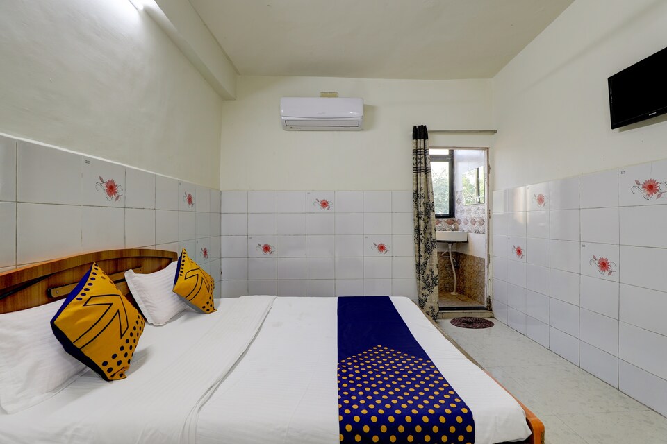 SPOT ON 72285 Hotel Green Krishna , Bholav Bharuch, Bharuch