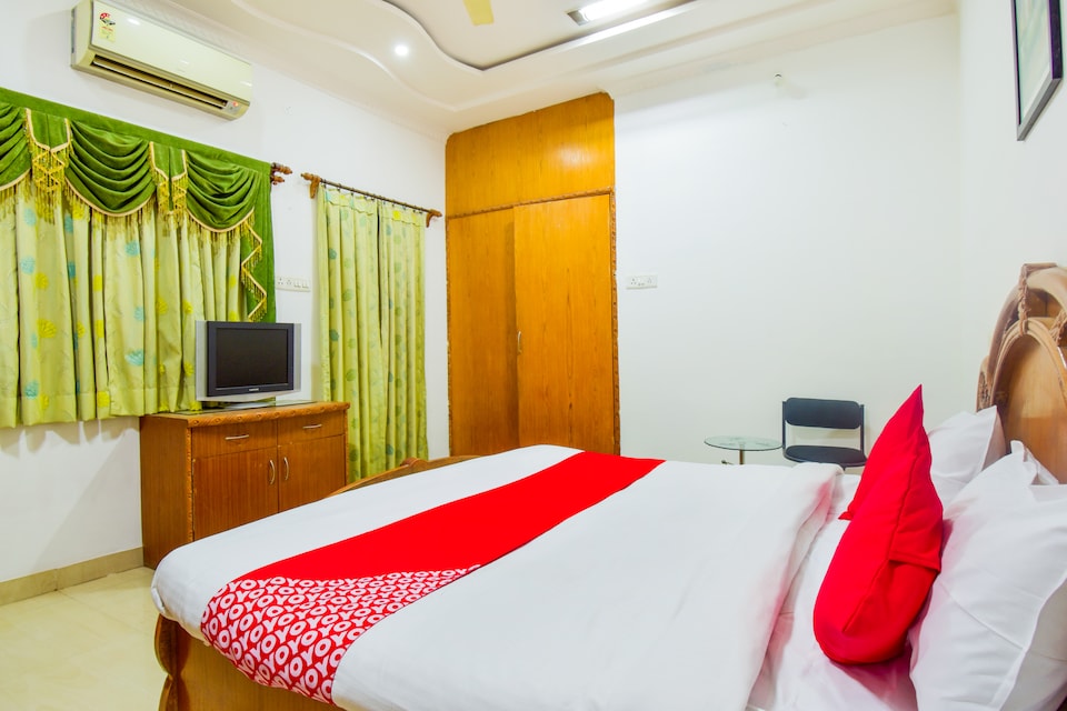 OYO 72289 Royal Villa , Manish Nagar, Nagpur
