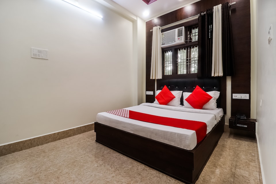 OYO 72317 C S Grand Palace, Ooty Mysore Road Ooty, Ooty