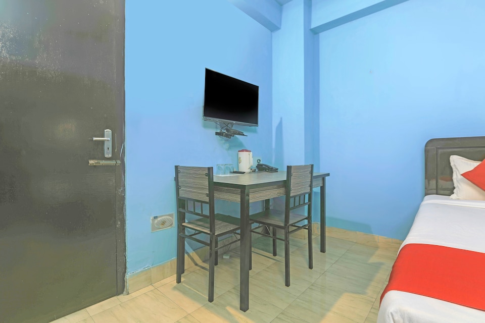 OYO 72321 Mid City Guesthouse, Ganeshguri Guwahati, Guwahati