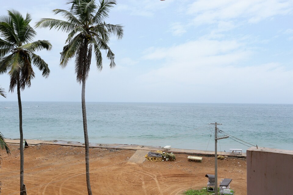 OYO 6031 The Waters Edge Beach Resort, Kovalam Kerala, Kovalam