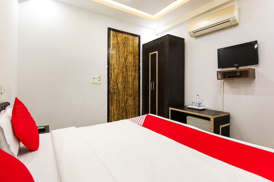 OYO 72361 The Eden, Okhla Jasola Delhi, Delhi