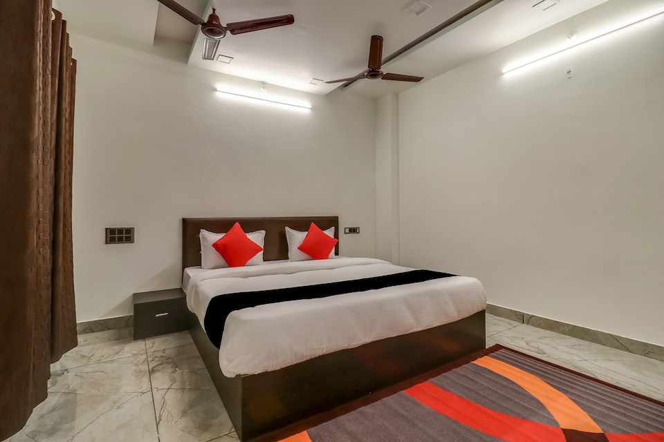 Hotel O CROWN PACIFIC, MP Nagar Bhopal, Bhopal