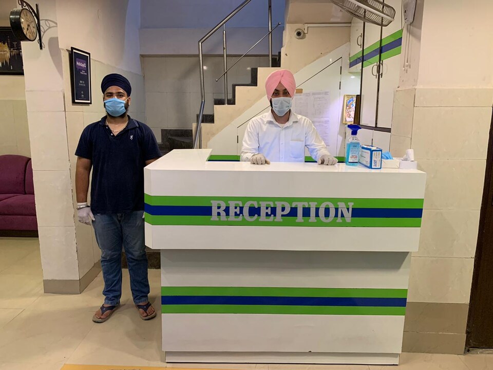 OYO 72388 Hotel Silver Star, Golden Temple Road Amritsar, Amritsar