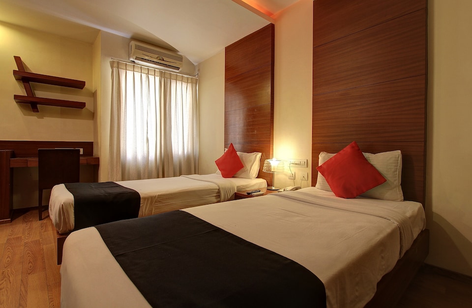 Collection O Sri Sai Palace, Rajajinagar Bangalore, Bangalore