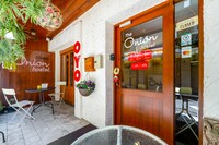 OYO 895 The Onion Hostel