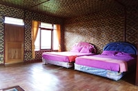 OYO 3404 Puncak Jaya Darajat 