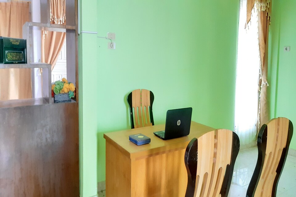 OYO 3407 Yasmin Residence Syariah, Koto Tangah, Padang