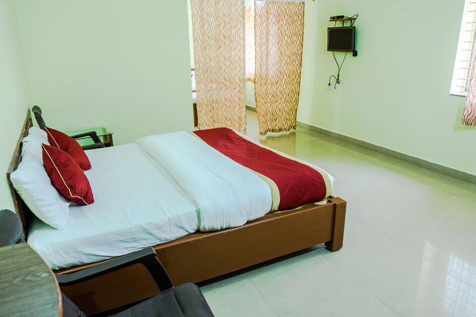 OYO 6042 Airlines Comfort, Airport Road Bangalore, Bangalore