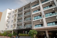 OYO 898 Sota Residence 