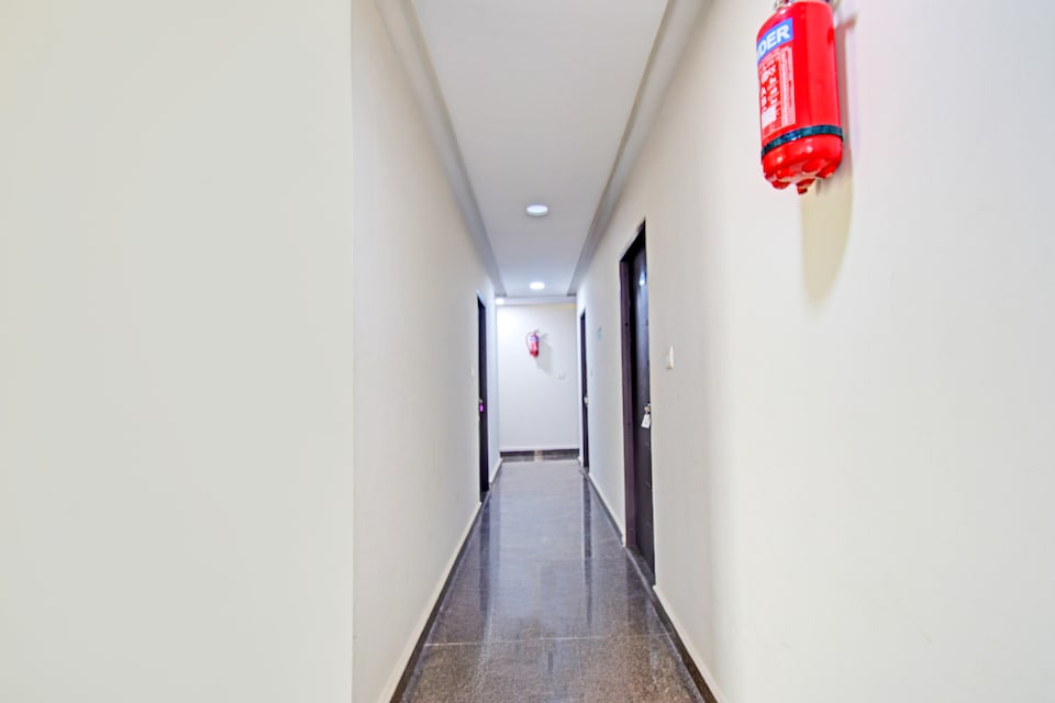 Super Hotel O Kondapur Hyderabad Formerly Dunes Inn, Kondapur, Hyderabad