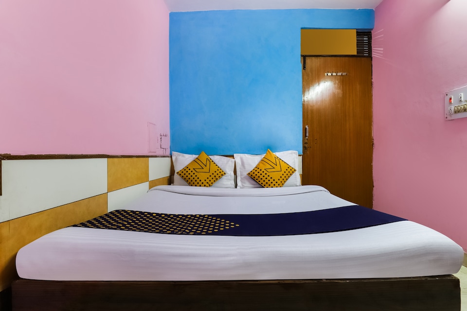 SPOT ON 72546 Hotel Broadway, Paharganj Delhi, Delhi