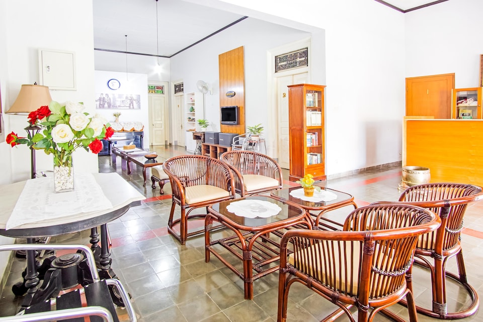 OYO 3442 Latifa Hotel, Klaten, Solo