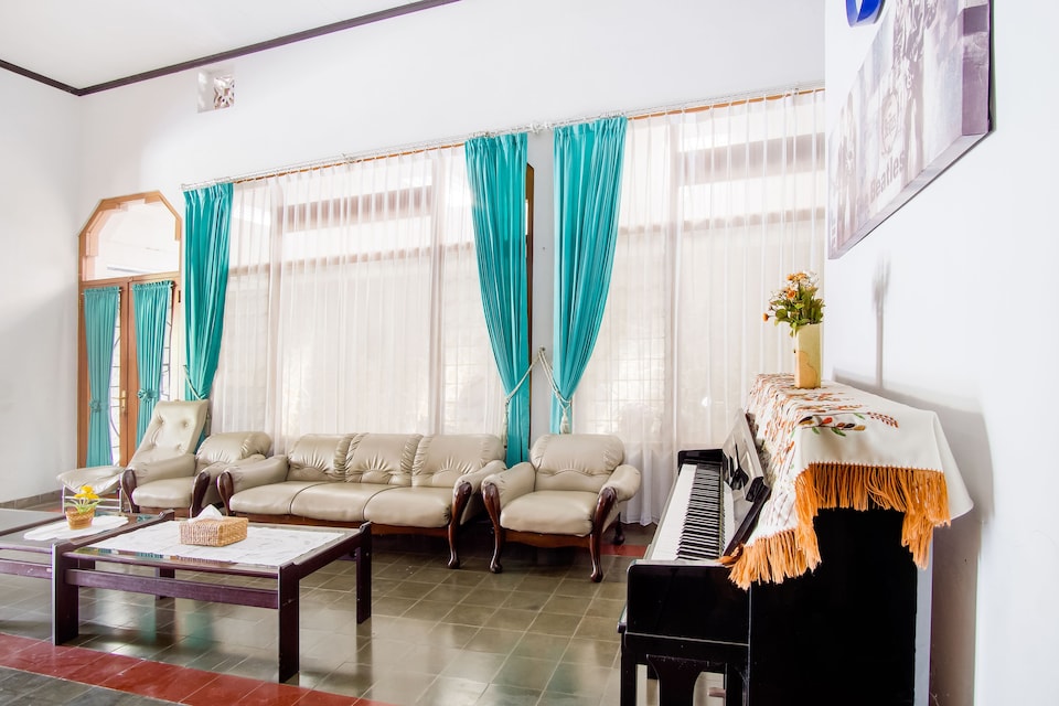 OYO 3442 Latifa Hotel, Klaten, Solo