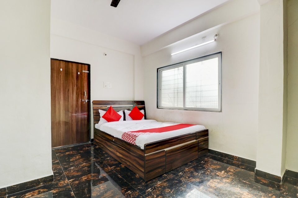 OYO 72593 Adarsh Farm, Pimpri Pune, Pune
