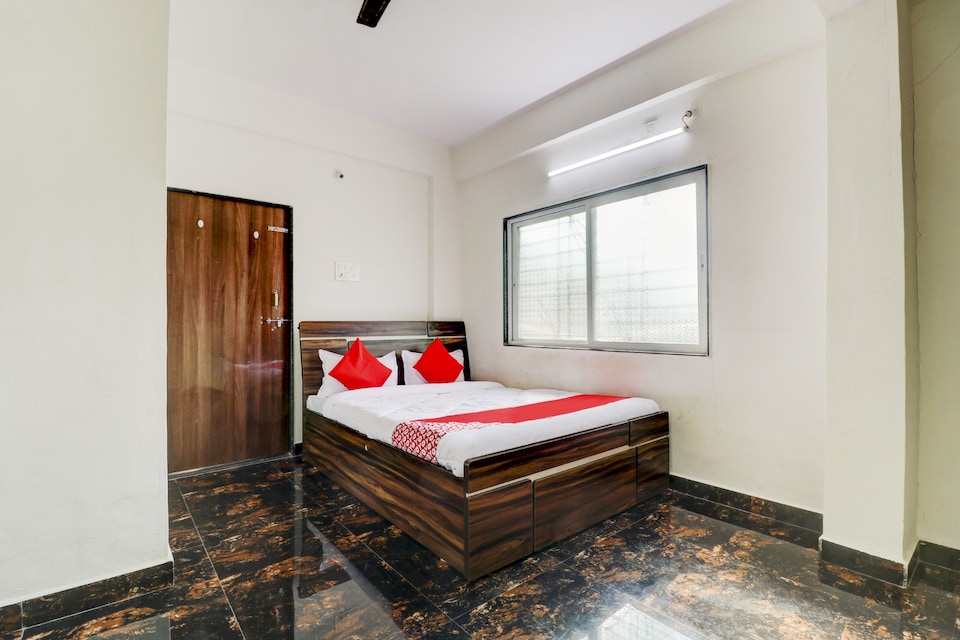 OYO 72593 Adarsh Farm, Pimpri Pune, Pune