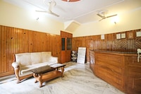 OYO The Narayana Palce