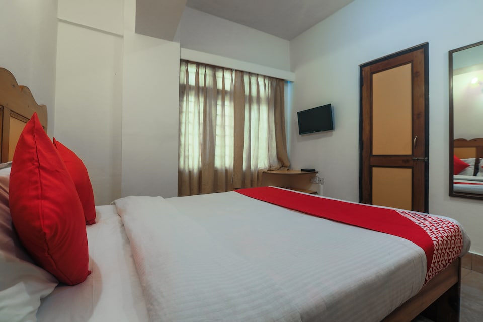 OYO 6069 Lake View Inn, Police Bazar, Shillong