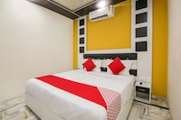 Hotel O Black Grapes