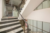 Hotel O Black Grapes