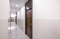 Hotel O Black Grapes