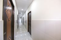 Hotel O Black Grapes