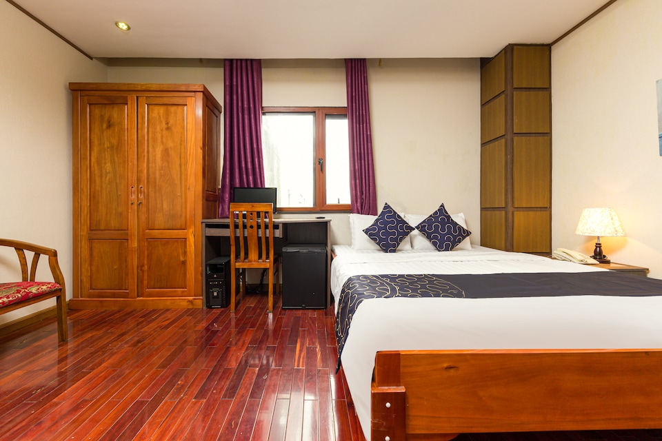 OYO 1107 Dream Gold Hotel 1, Cau Giay, Hanoi