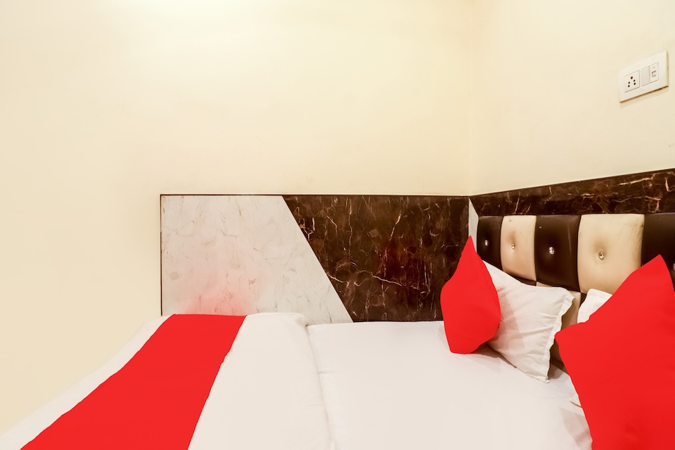 OYO Flagship 72709 Hotel Hansa Palace, Kanpur Railway Station, Kanpur