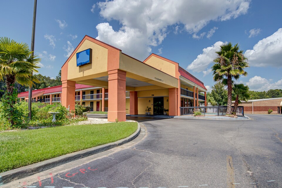 OYO Hotel Oglethorpe Hinesville GA | Book @$64 upto 50% Off