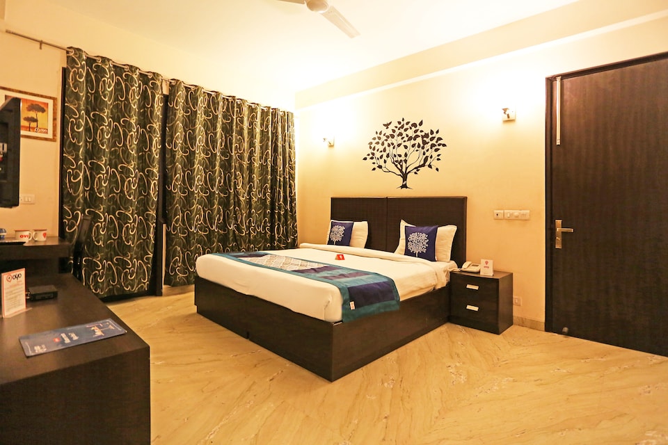 OYO 6092 Hotel Rock Heaven, Golf Course Road, Gurgaon