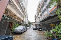 OYO 935 The Palm Apartment