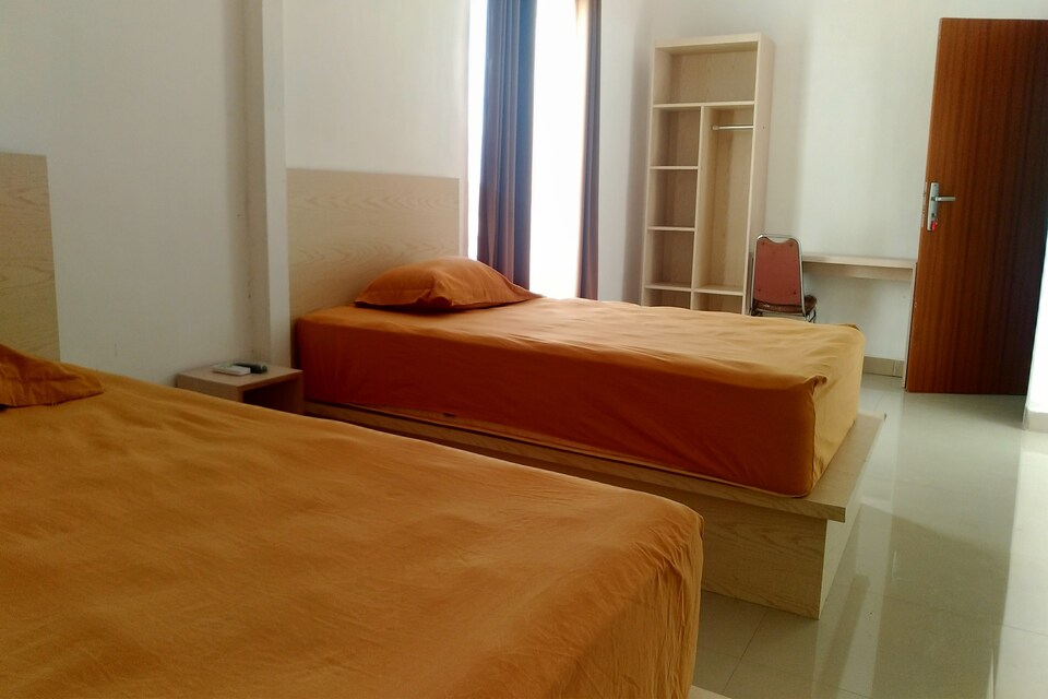 OYO 3526 Raja Residence, Karuwisi, Makassar