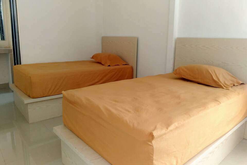 OYO 3526 Raja Residence, Karuwisi, Makassar