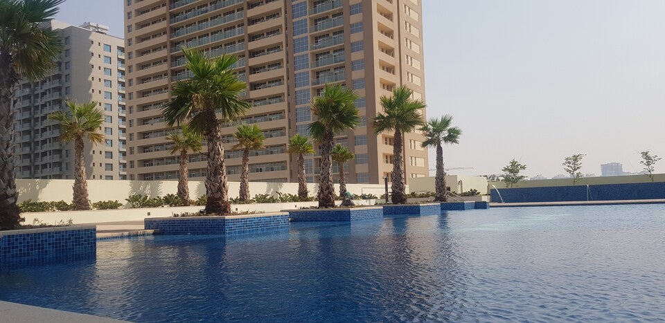 OYO 531 Home DAMAC Tower 108, 2BHK, Jumeirah Village Circle Dubai, Dubai