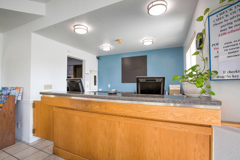 OYO Woodland Hotel and Suites, Woodland WA, Woodland WA