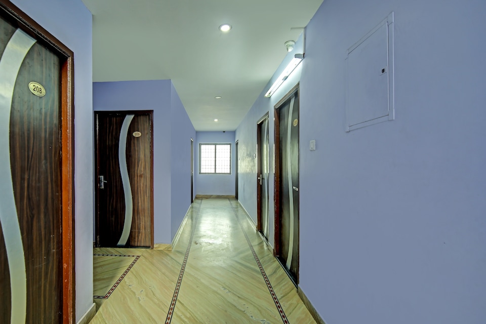 LIVE AS CHN1577, Koyambedu Chennai, Chennai