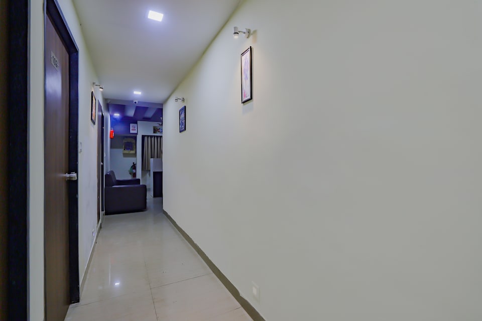 Hotel O Greenwood   , Ashram Road Ahmedabad, Ahmedabad