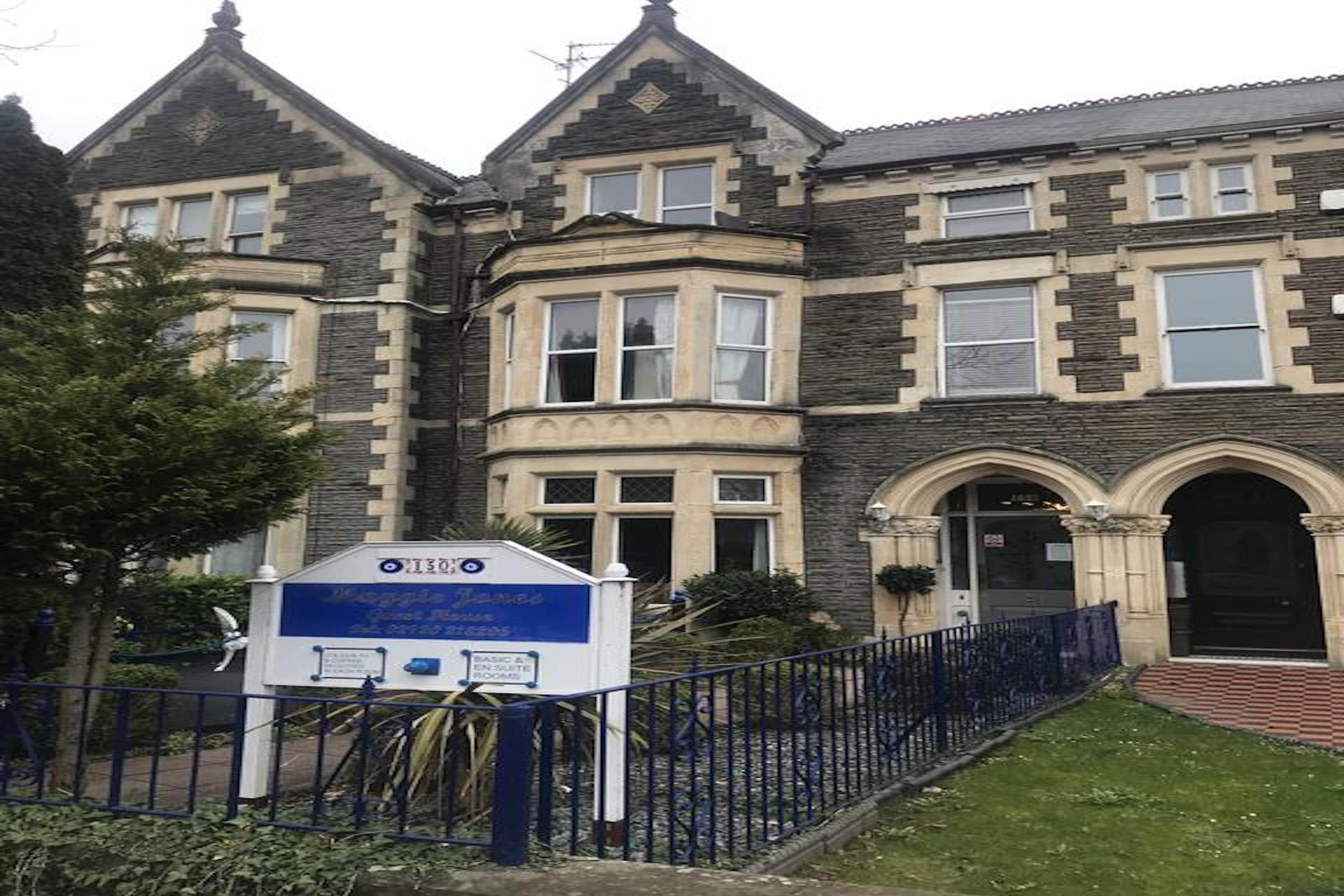 OYO Maggie Jones Guest House in Cardiff