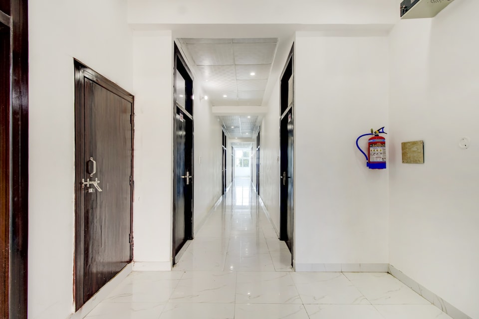Hotel O Imperial Fort, Aligarh, Aligarh