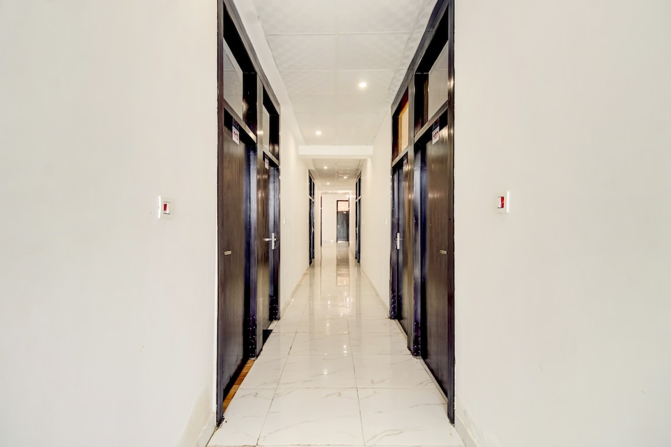 Hotel O Imperial Fort, Aligarh, Aligarh