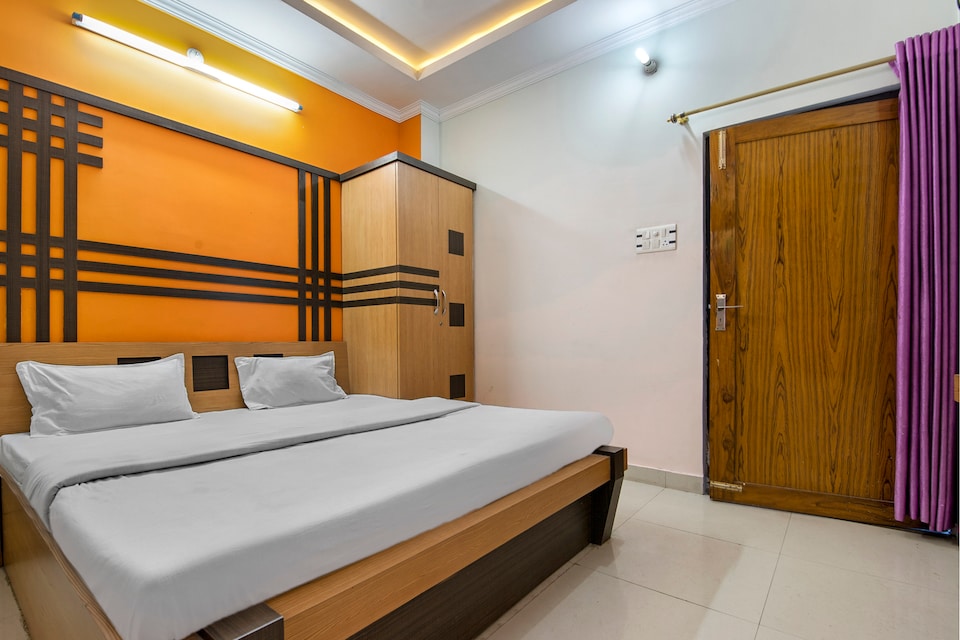 SPOT ON 72828 Hotel Jay Bhavani, SP Ring Road Nikol-Odhav, Ahmedabad