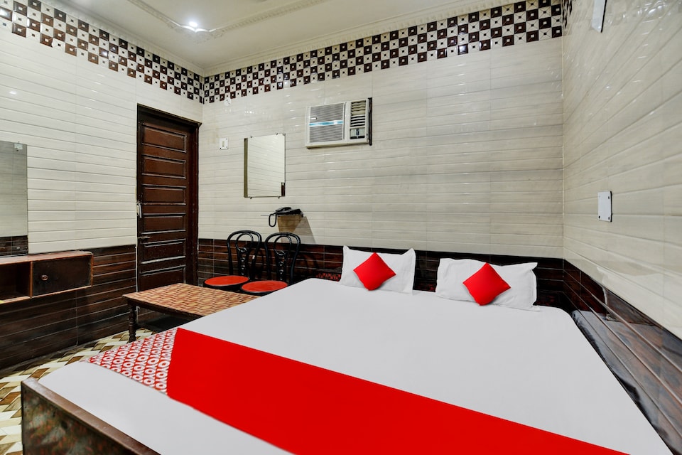 OYO Flagship 72850 Hotel New Raj Palace, Chas Area Bokaro, Bokaro