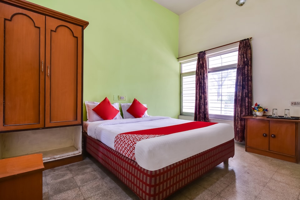 OYO 72923 Hotel Girija, Waluj, Aurangabad