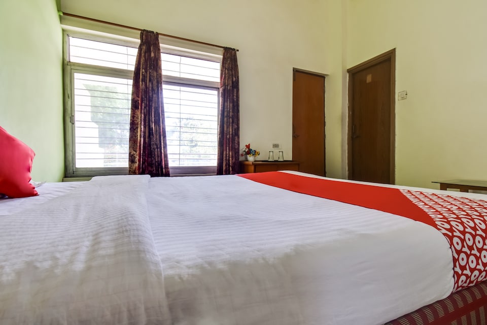 OYO 72923 Hotel Girija, Waluj, Aurangabad