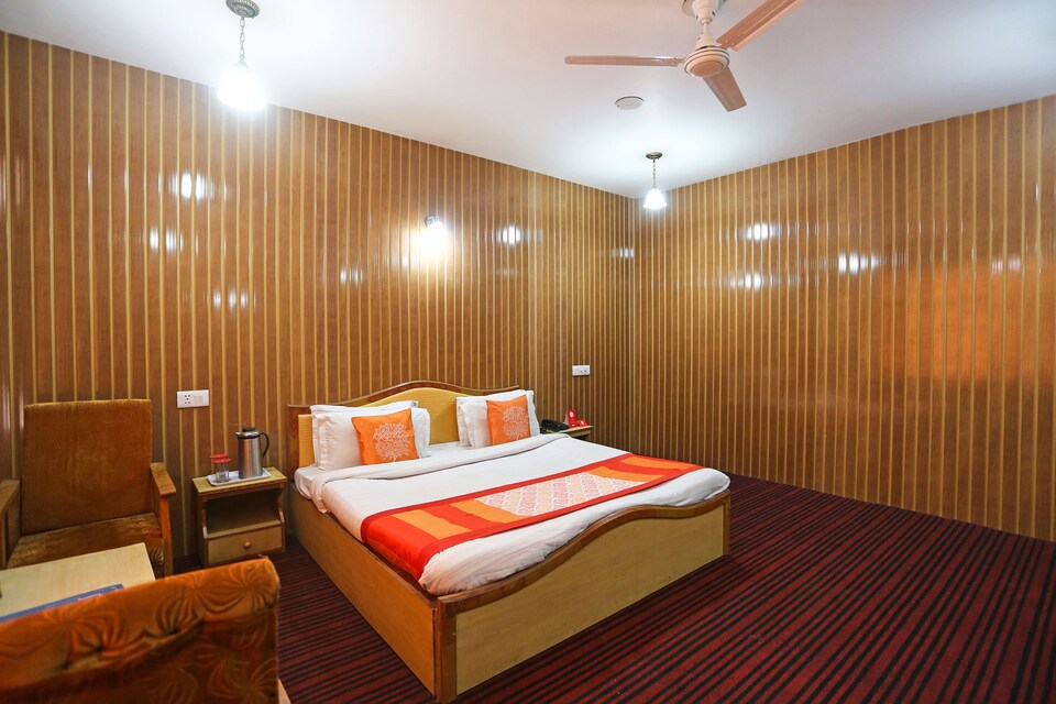 OYO 6115 The Kaisar, Rajbagh Srinagar, Srinagar