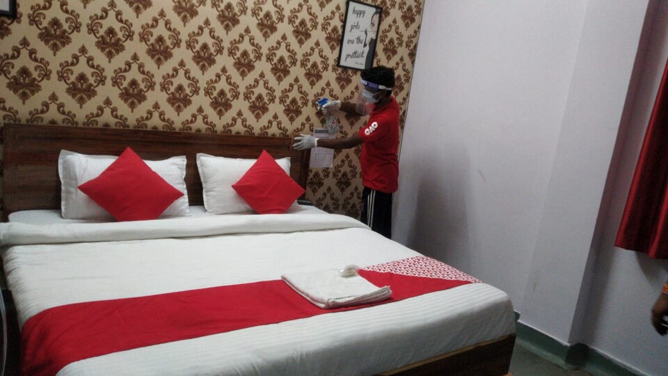 SPOT ON 72930 Mehak Orchid , Ayudha Bypass, Bhopal