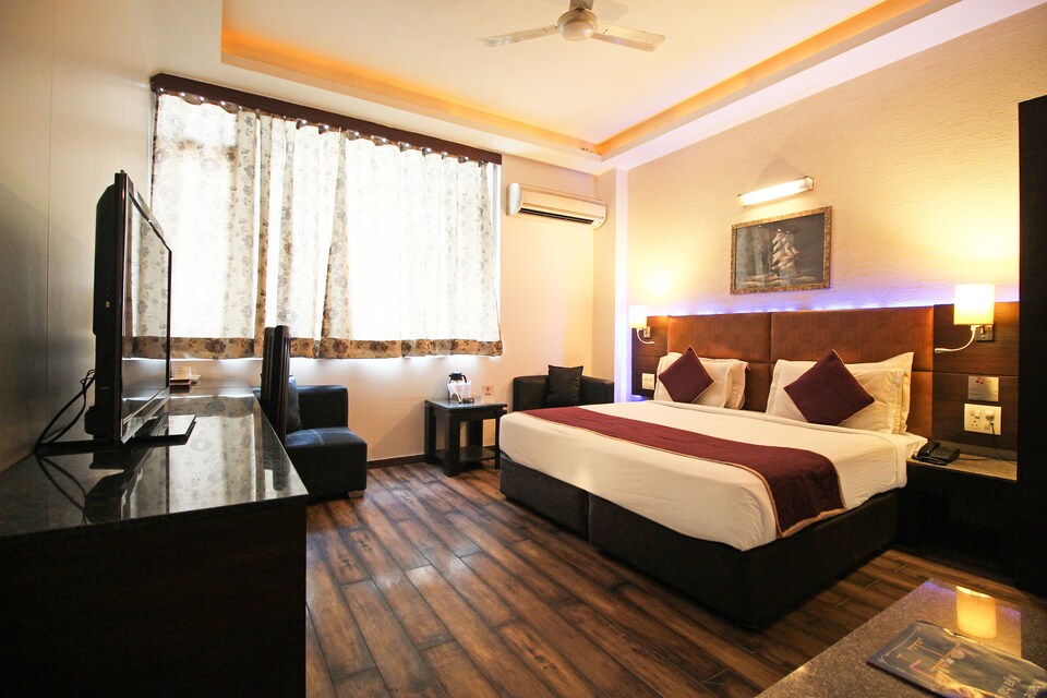 OYO 6118 Saket, Saket Delhi, Delhi