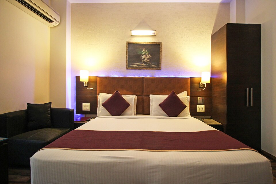 OYO 6118 Saket, Saket Delhi, Delhi